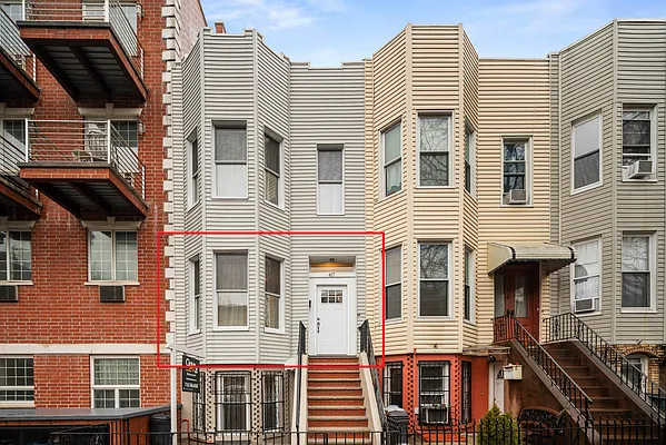 Rented by Block & Lot Real Estate | media 28