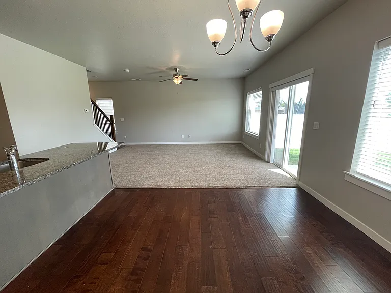 9127 W Tillamook Dr — Photo 10