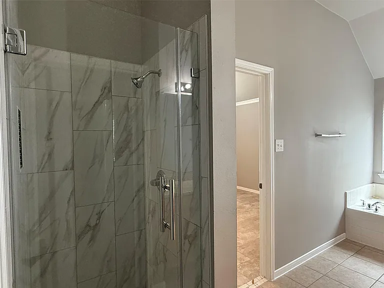16126 Saxon Hollow Ln — Photo 13