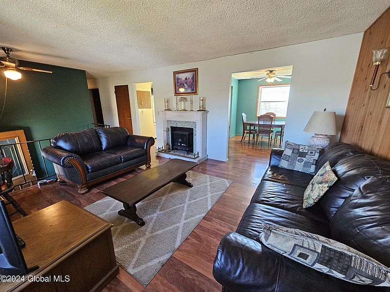 5th image of 110 Brandon Road
