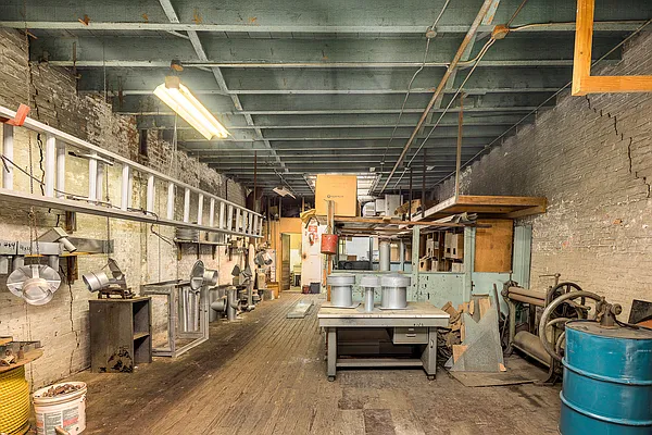 Sold by Marcus & Millichap Real Estate Investment Services Inc | media 7