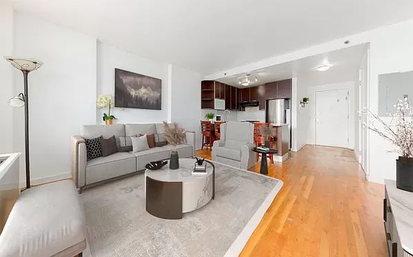 1st image of 502 9th Ave APT 8B