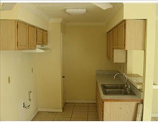 4th image of 2840 Mansfield Ave