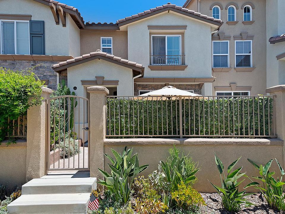 1st image of 10428 Whitcomb Way Unit 121