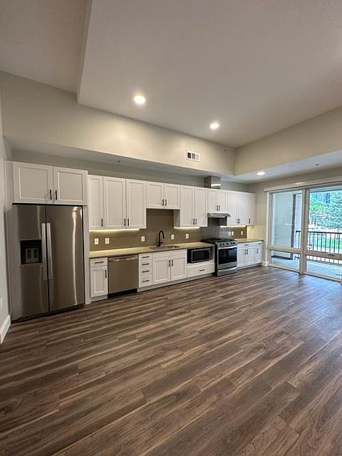1st image of 1962 Market St #234