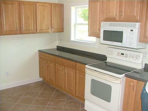 5th image of 468 Hancock Ln