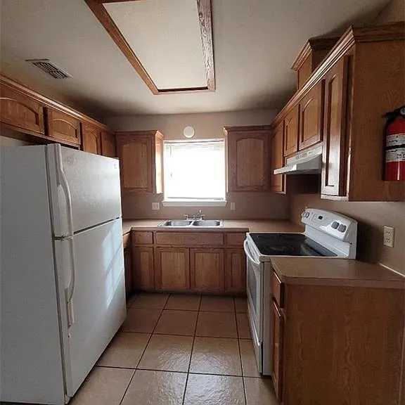 807 W Emerald Dr #D — Photo 4