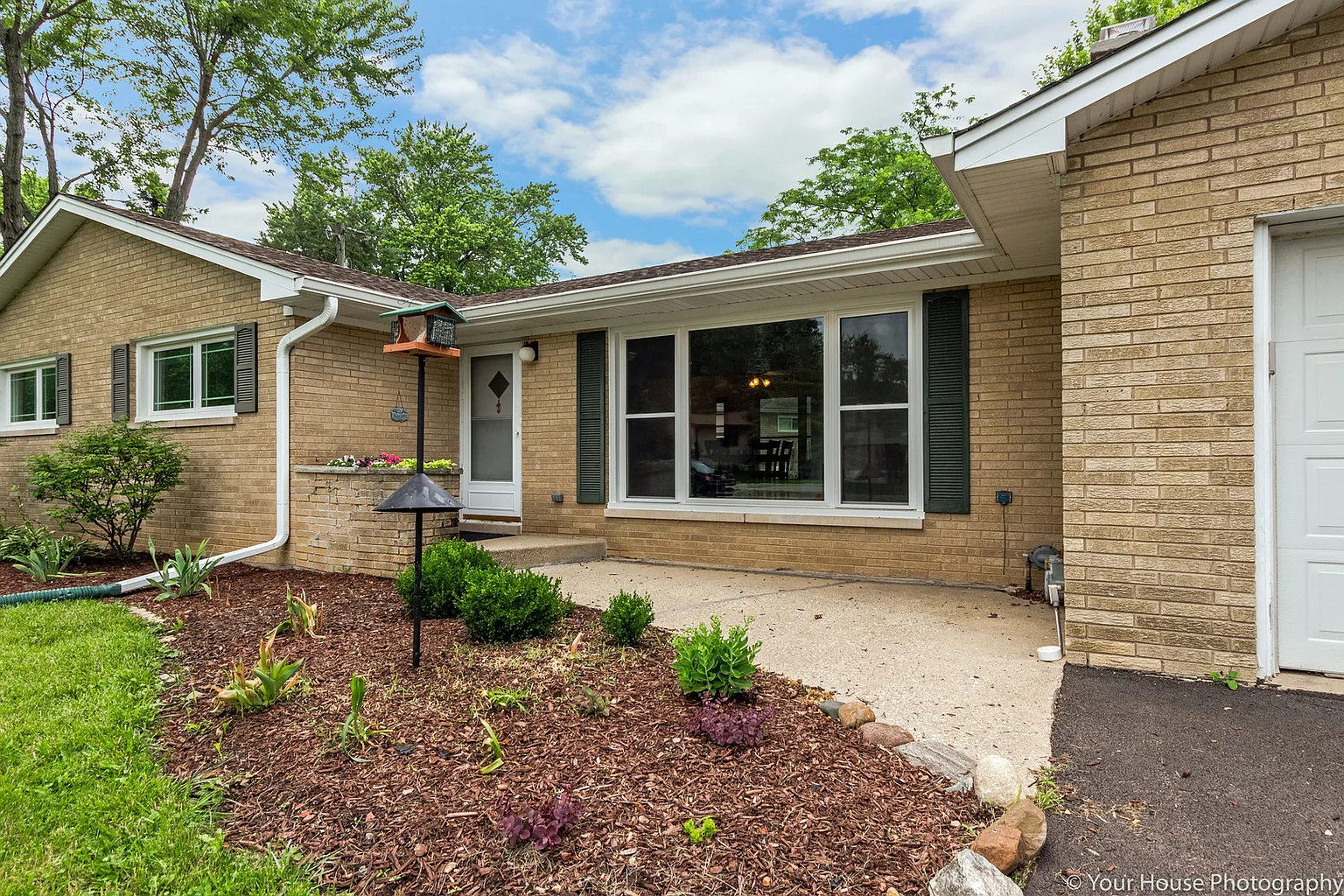 38026 N Academy Dr photo 1