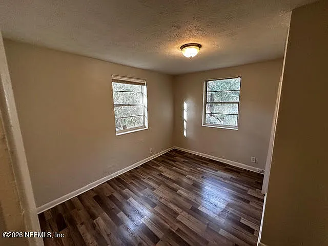 7527 Tampa Ave — Photo 8