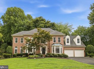 9205 Armetale Ct, Fairfax Station, VA 22039
