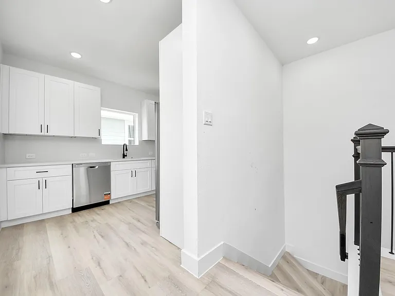 4410 Allen St #A — Photo 10