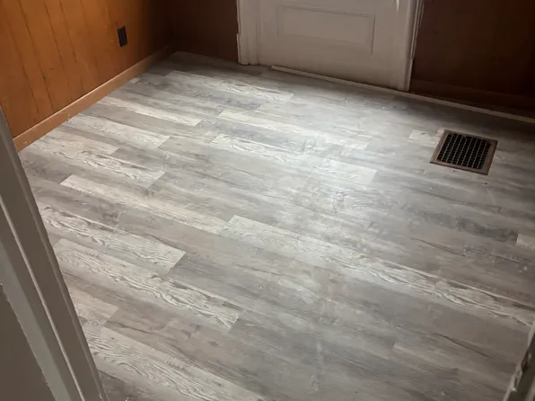 124 W 7th St APT 1, Oswego, NY 13126