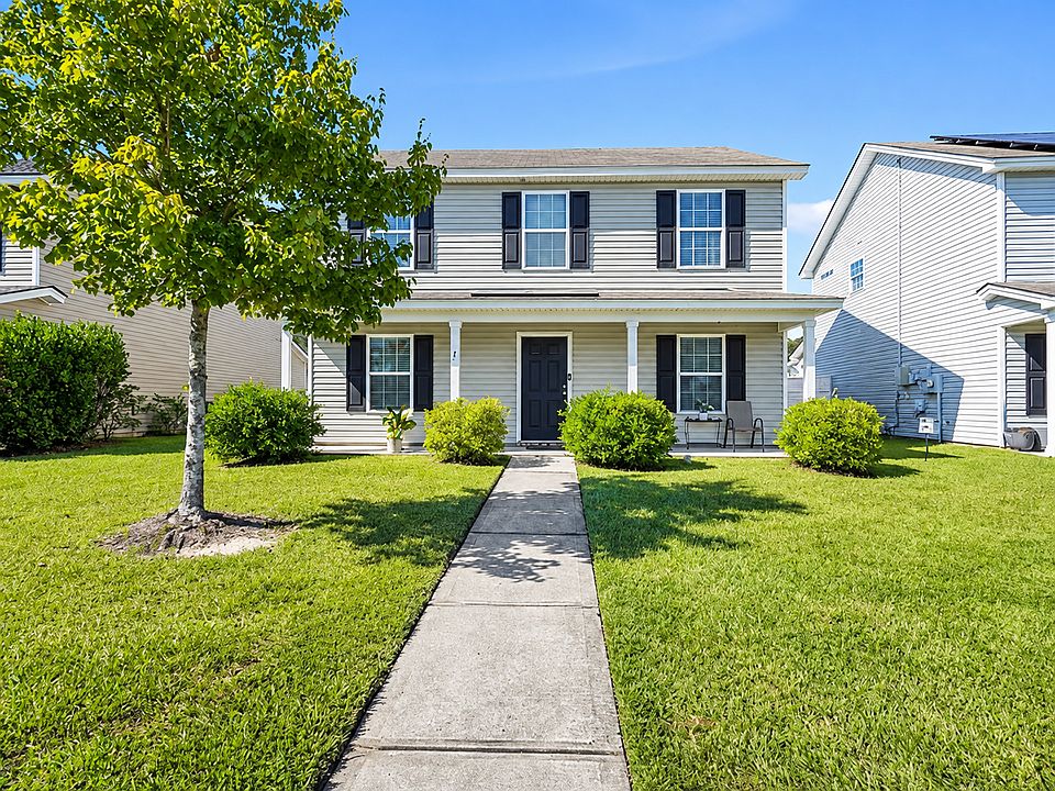 1st image of 7 Fiore Dr