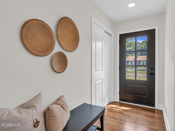 2nd image of 11 W Park Avenue