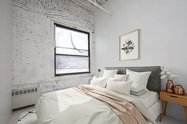 Rented by R New York | media 18