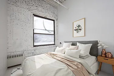 Rented by R New York