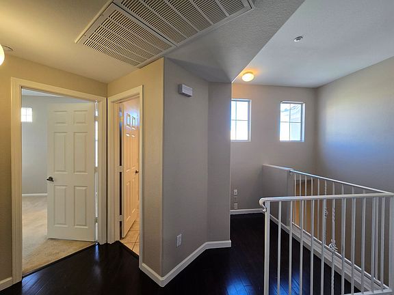 4th image of 5855 Valley Dr Unit 2076