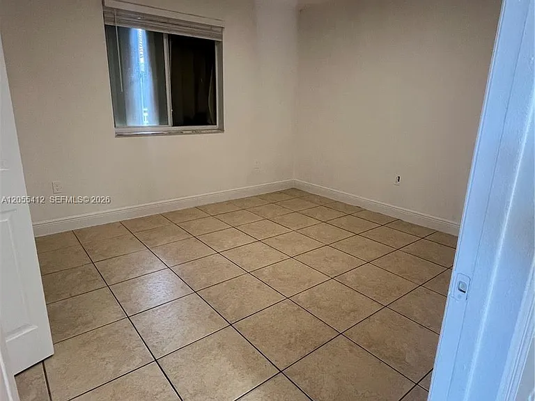 2185 NW 16th Ter #7 — Photo 2