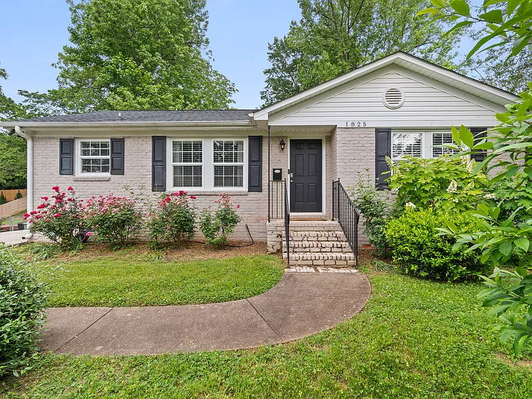 1825 Windham Pl — Photo 3