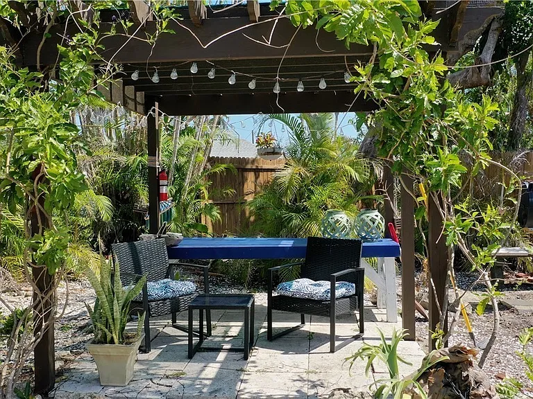 253 Bayshore Dr — Photo 11