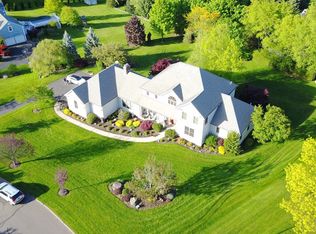 68 Wilks Pond Rd, Berlin, CT 06037