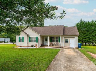 1324 39th St SW, Hickory, NC 28602