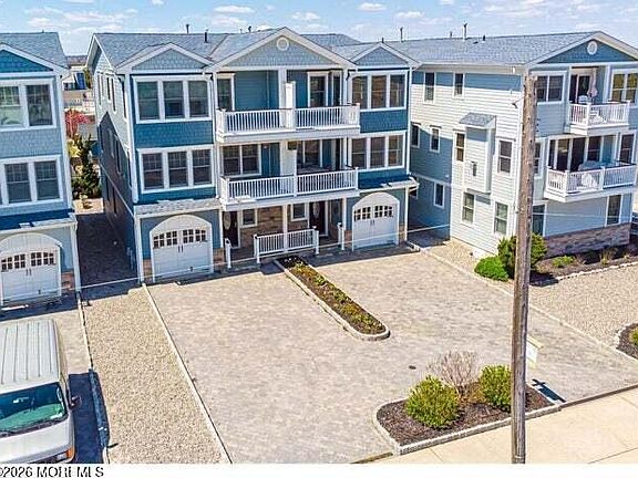 3rd image of 1401 N Ocean Avenue #6