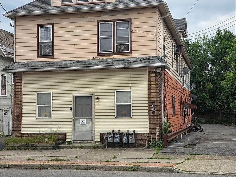 1037 Walden Ave #4 — Photo 1