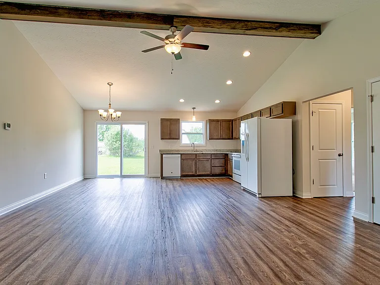 150 Choctaw Dr — Photo 3