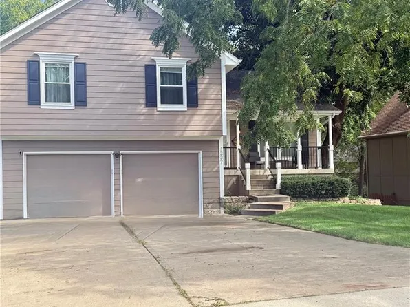 1337 NE Foxwood Dr, Lees Summit, MO 64086