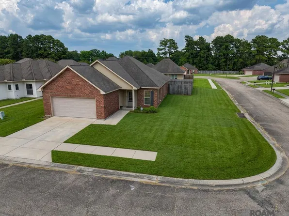 6751 Silver Springs Dr, Greenwell Springs, LA 70739