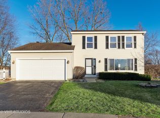 1104 Foxworth Blvd, Lombard, IL 60148