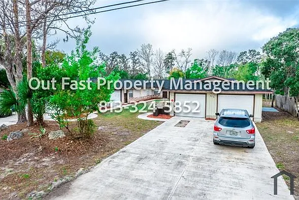 1277 Sylvia Ave — Photo 3