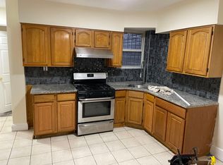 4032 Green St #1, Philadelphia, PA 19104