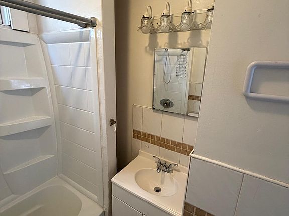 3rd image of 62 Ellsworth Ave #2A