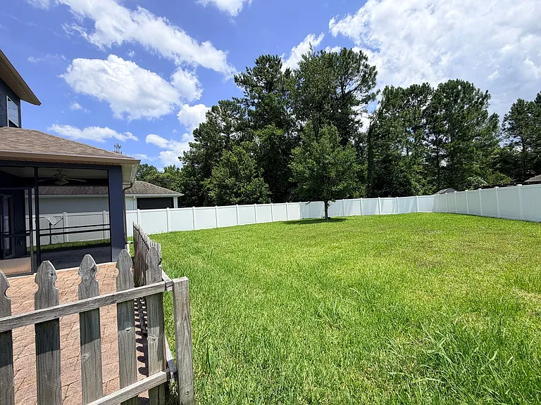 15991 Baxter Creek Dr — Photo 29