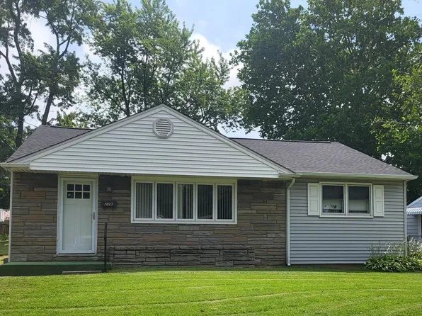 226 Adams Ave, Barrington, NJ 08007