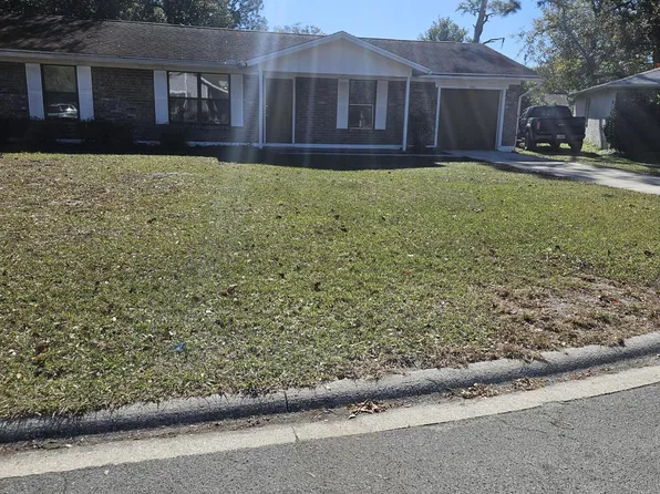 8256 JUSTIN Road N, Jacksonville, FL 32210