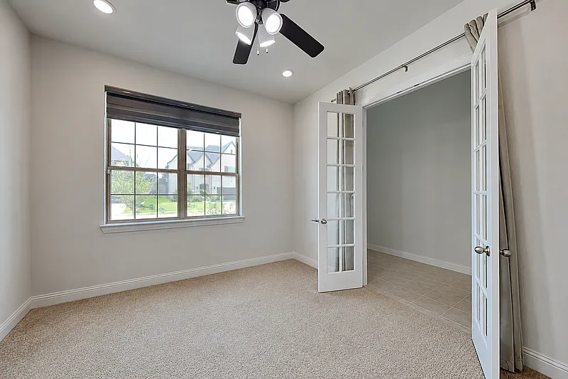 4 bed, 3.5 bath, 3155 sqft, $3,700 — Photo 4