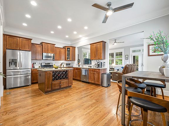 Kitchen includes all appliances. Room for eat-in table.