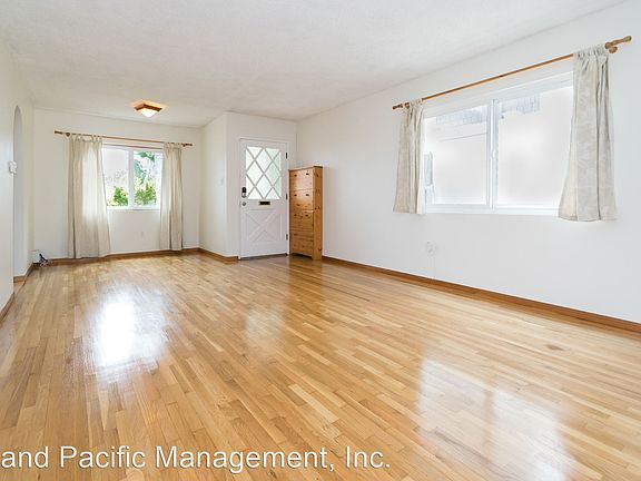 4th image of 1769 Voorhees Ave