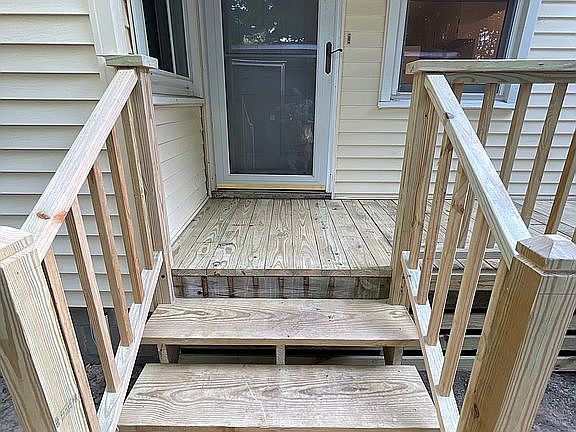 2nd image of 100 Hodges Manor Rd Unit B