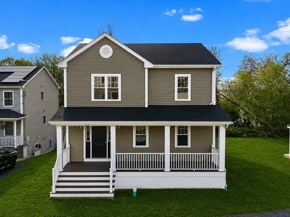 1001 Bay St, Fall River, MA 02724
