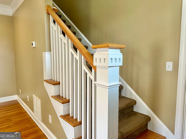 1594 Hardin Ave — Photo 13