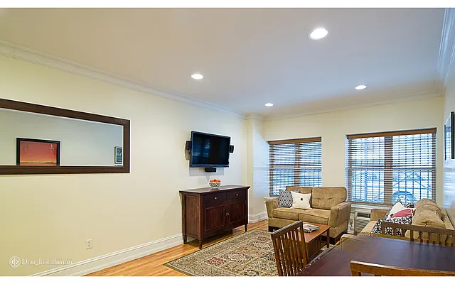 Rented by Douglas Elliman | media 14