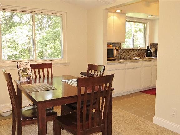 4th image of 13025 Woodstock Dr