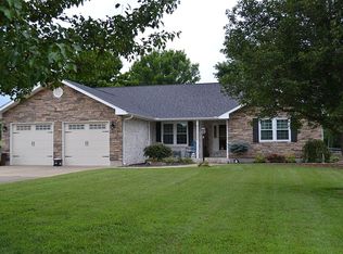 4735 Hillsboro Rd, Farmington, MO 63640