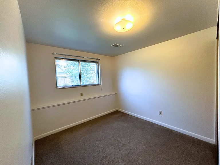 1615 Edora Rd — Photo 6