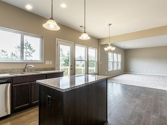 httpphotos.listhub.net FMLSGA 5914638 5 lm 20180417T201540