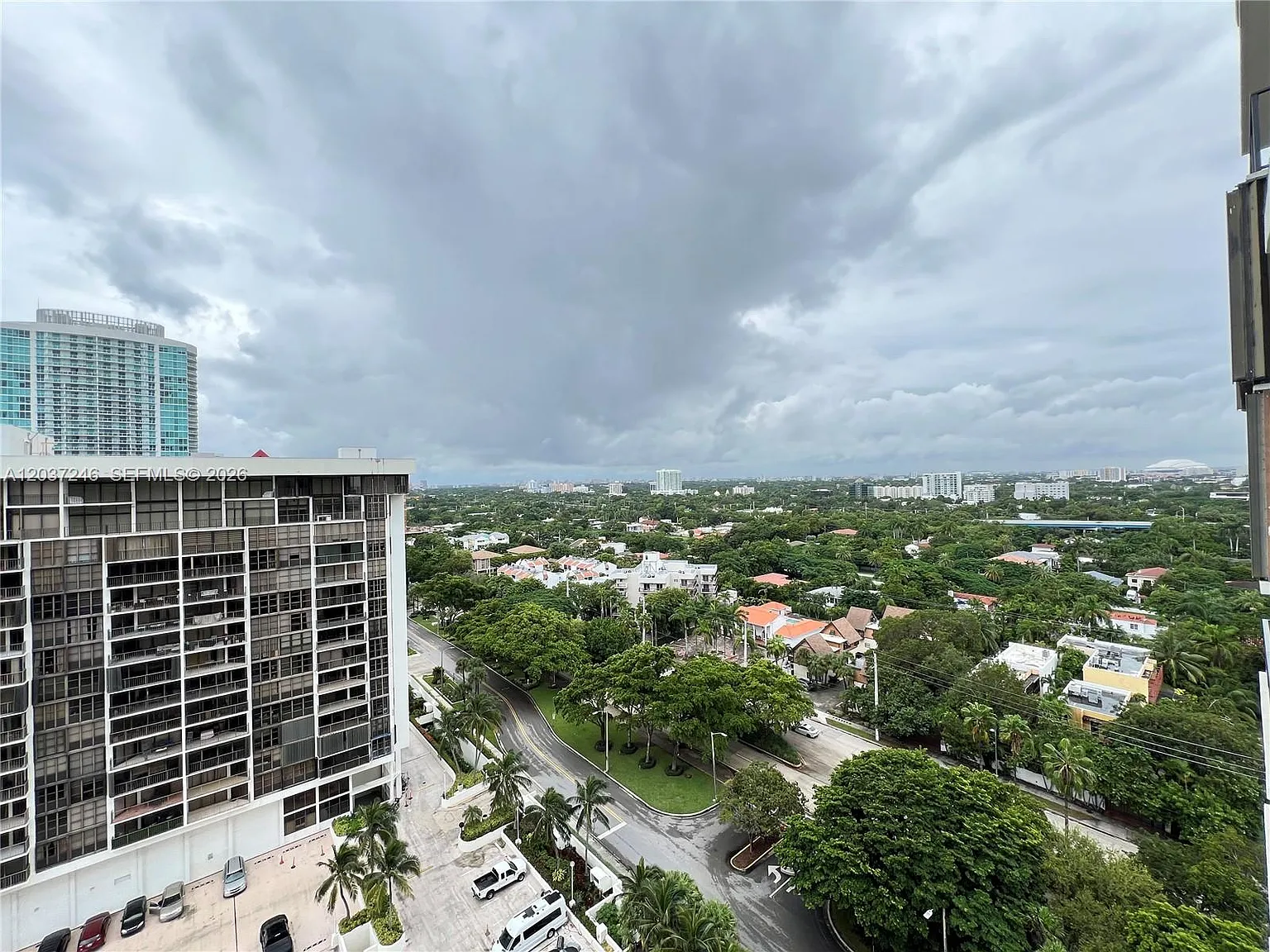 Brickell Place Condo — Photo 4